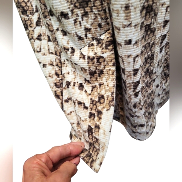 Dana Buchman Size 10Animal Print Brown and Cream Sleeveless Dress No Belt - Picture 7 of 11